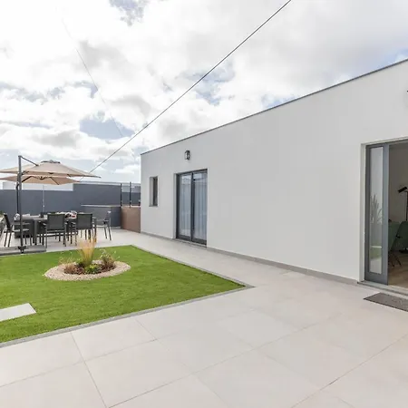 Vila Sun House - B * Calheta (Madeira)