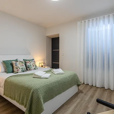 Vila Sun House - B Calheta (Madeira)